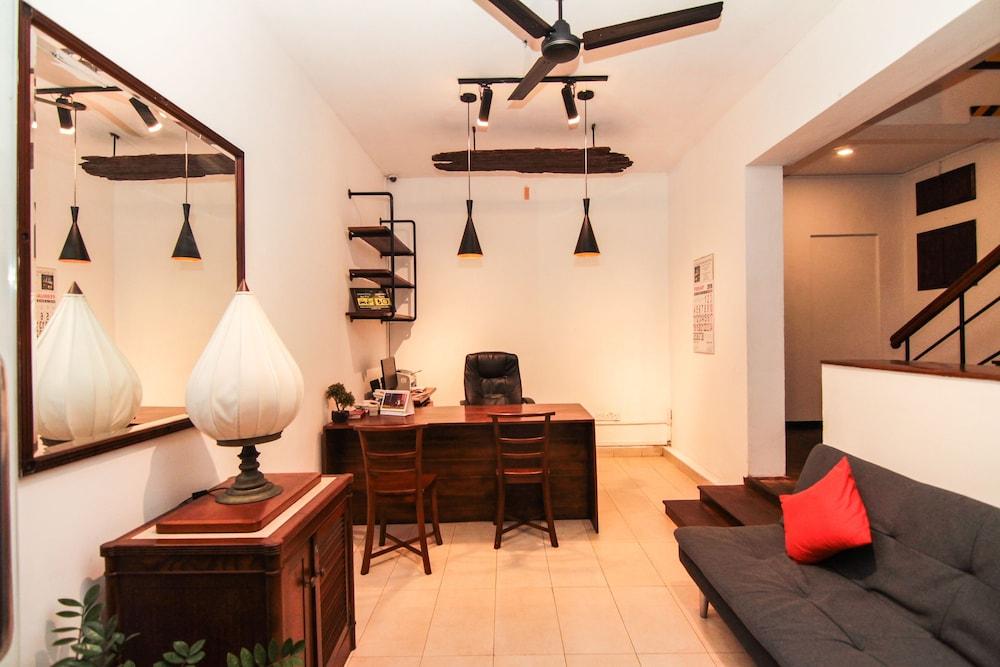 Aca Accommodation كولمبو المظهر الخارجي الصورة